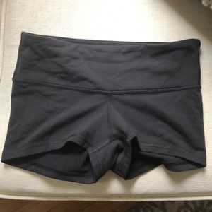 Lululemon Size 6 Boogie Shorts EUC